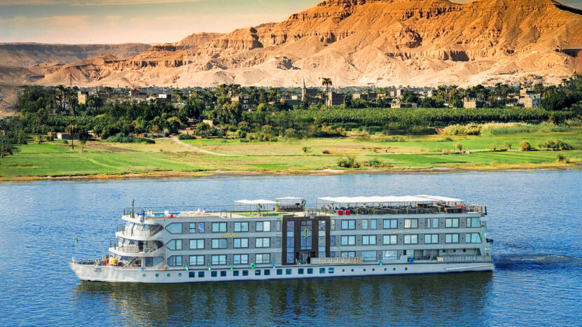 Cruise through Nile River